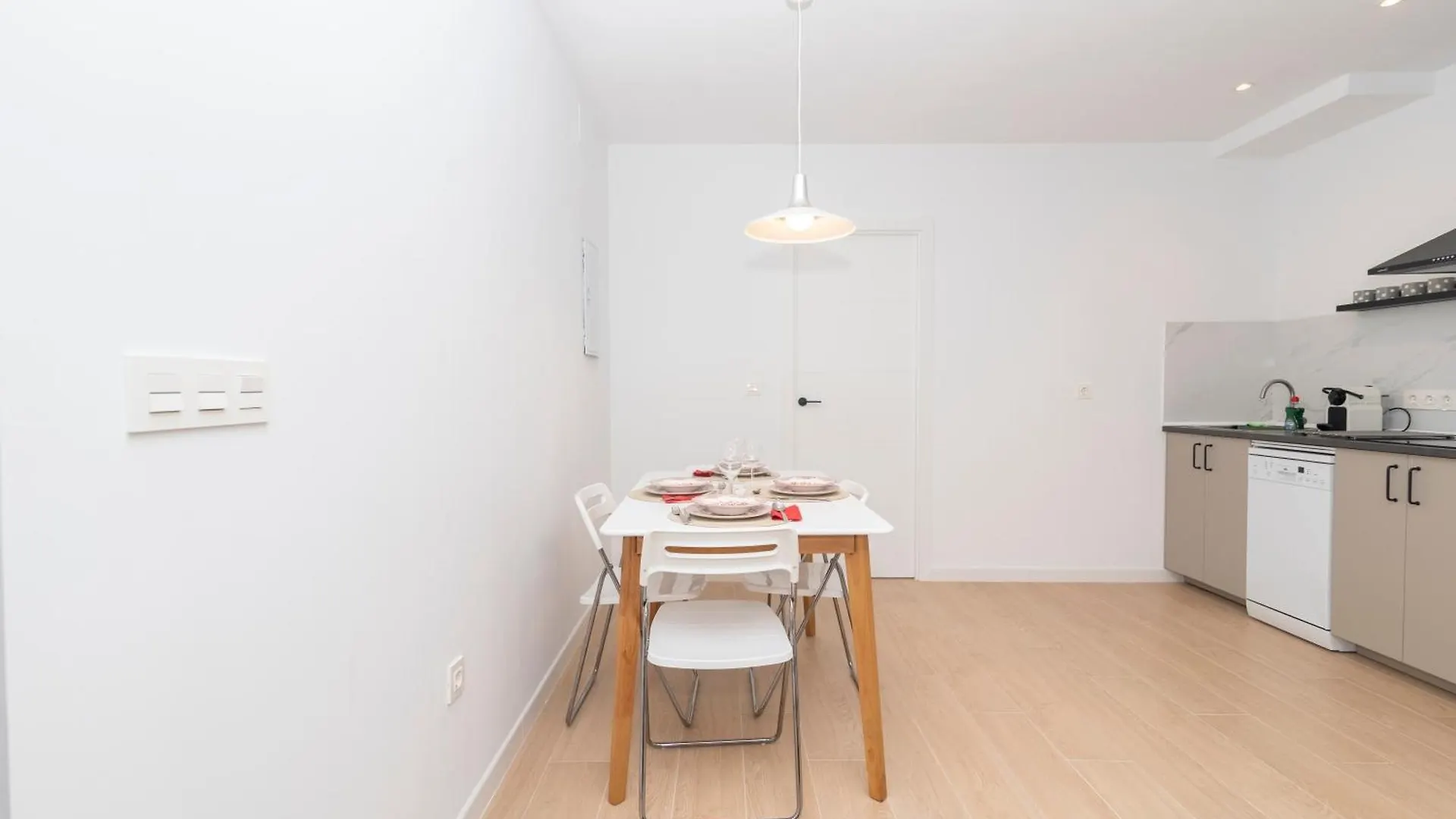 Apn Flowers Houses Granada Apartment